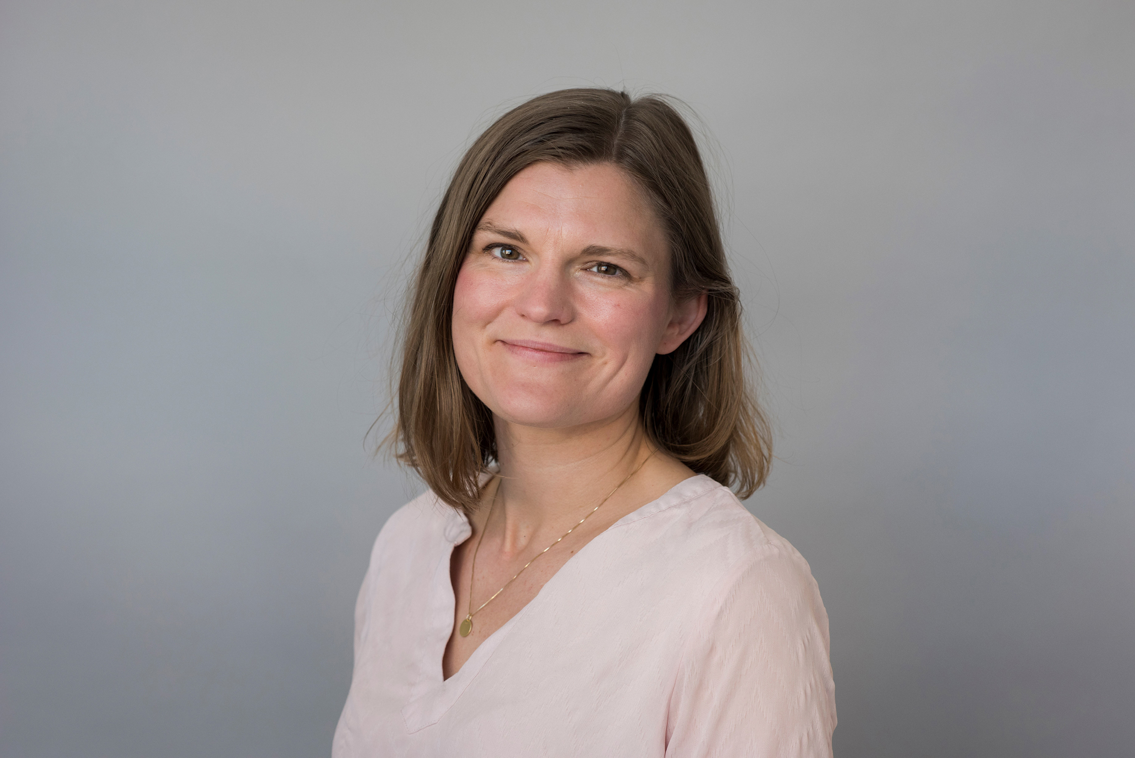 Silje Vold Løwe smiler til kamera.